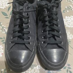 Converse Chuck Taylor All Black Shoes
