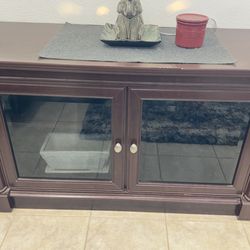 TV Stand/Entertainment Center