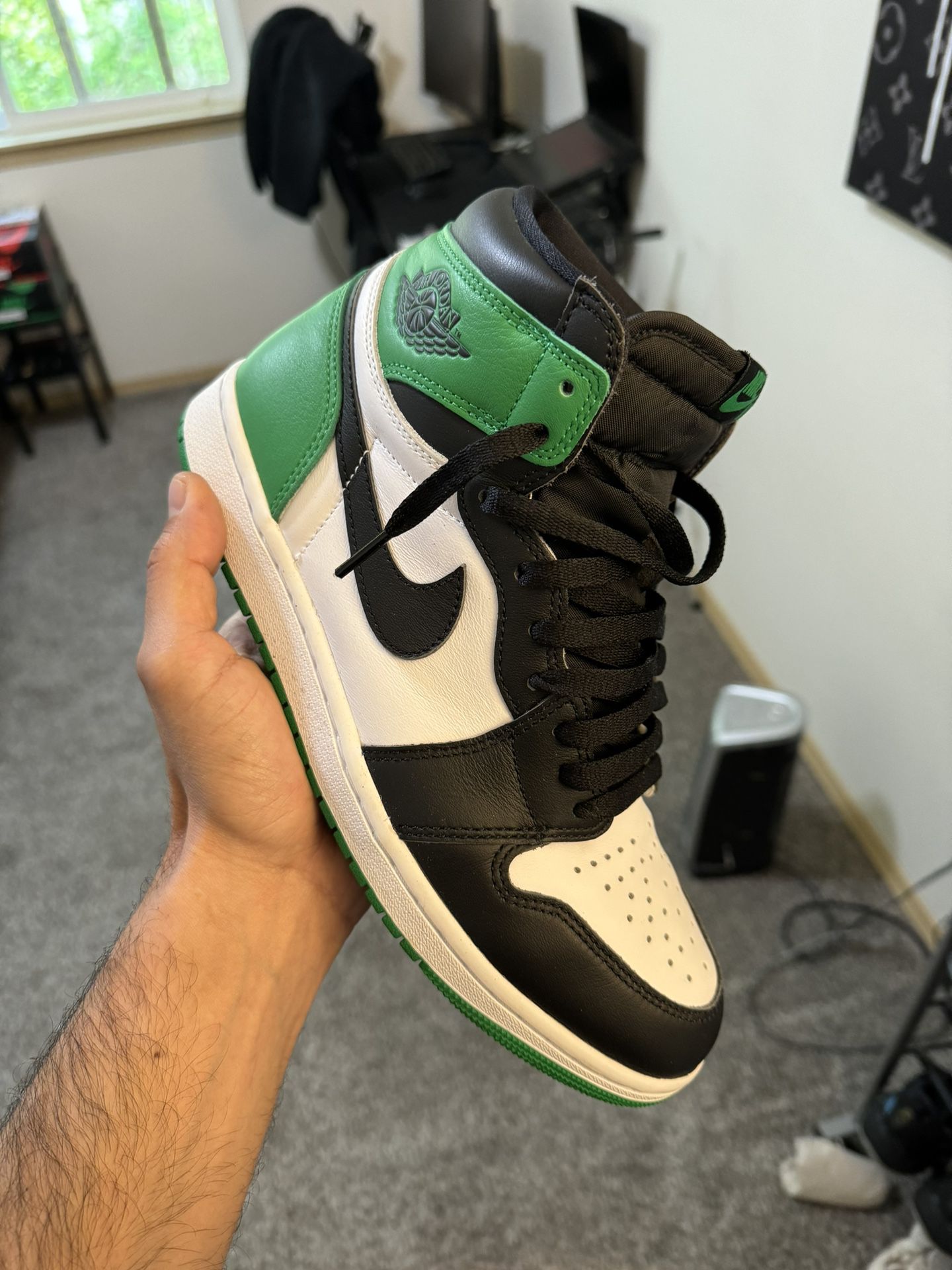 Nike Jordan 1 High  Size 9.5