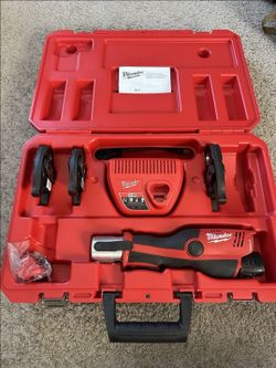 Milwaukee M12 FORCE LOGIC Press Tool Kit with Jaws