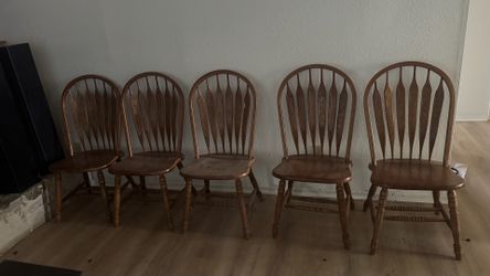 6 Wooden Dining Chairs