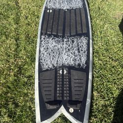 5’9 Fish Twin Fin Surfboard 30.5L