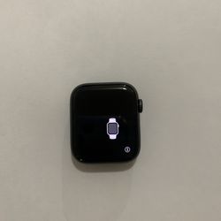 Valentine’s Day Special! Apple Watch Series 5 44mm Space Gray Color With Black Band GPS!