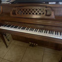 Kimball  Piano