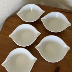 Elegant White Ceramic Bowl Set