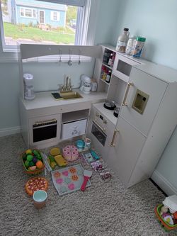 Like New Kids Play Kitchen Set with Accessories