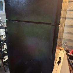 Kenmore Refrigerator - FREE 