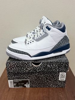 Jordan 3 Midnight Navy Size 8.5