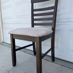 One Chair ,Good work in good condition