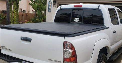 Tonneau Cover for Toyota Tacoma