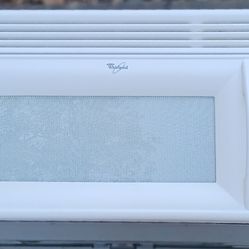 Wirpool Microwave Topstove With Estractor 