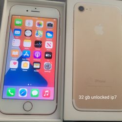 Like New 32 Gb Unlocked Iphone 7