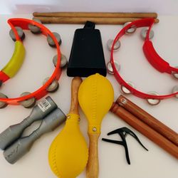 Box Full Of Music Stuff! (8) Items