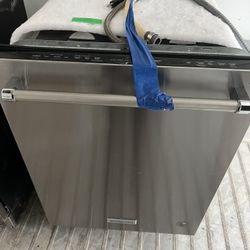 Kitchen Aid Used Dish Washer 