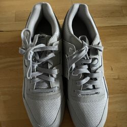 REEBOK SHOES #9.5