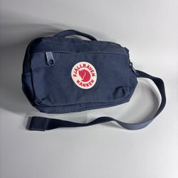 Fjallraven Kanken Hip Pack in navy blue. 