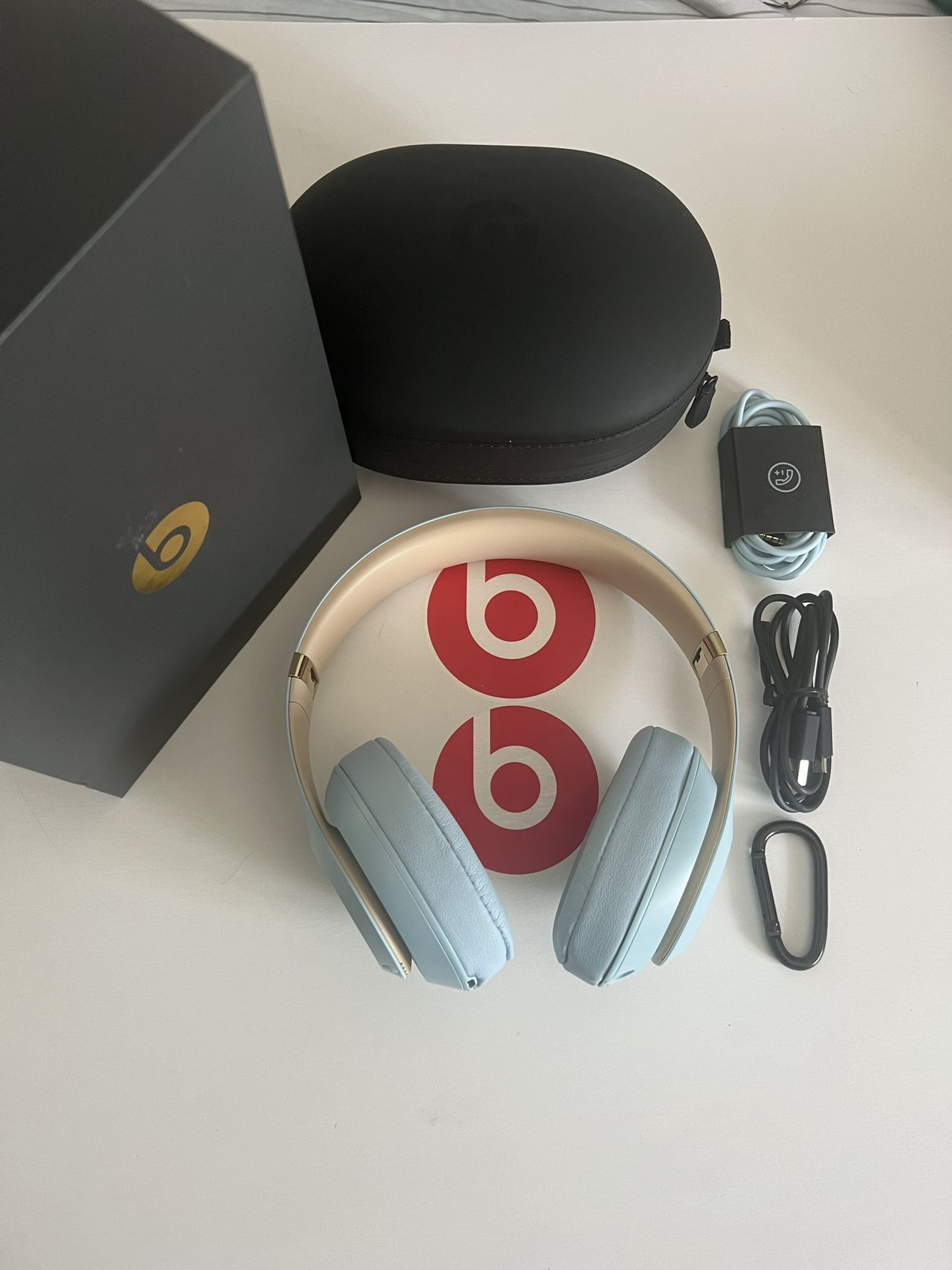 Genuine Beats Studio 3 Wireless Headphones - Crystal Blue