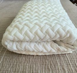 New Queen Mattess Cover Serenity by Temperpedic