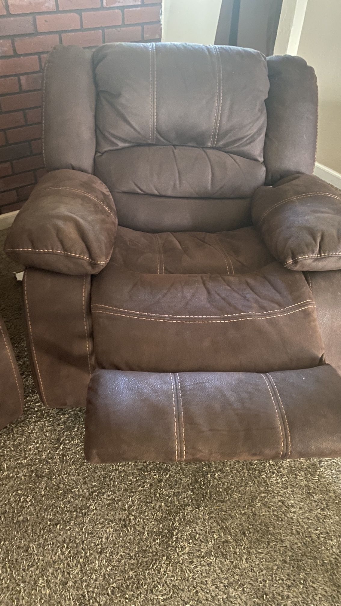 Like New Recliner chairs
