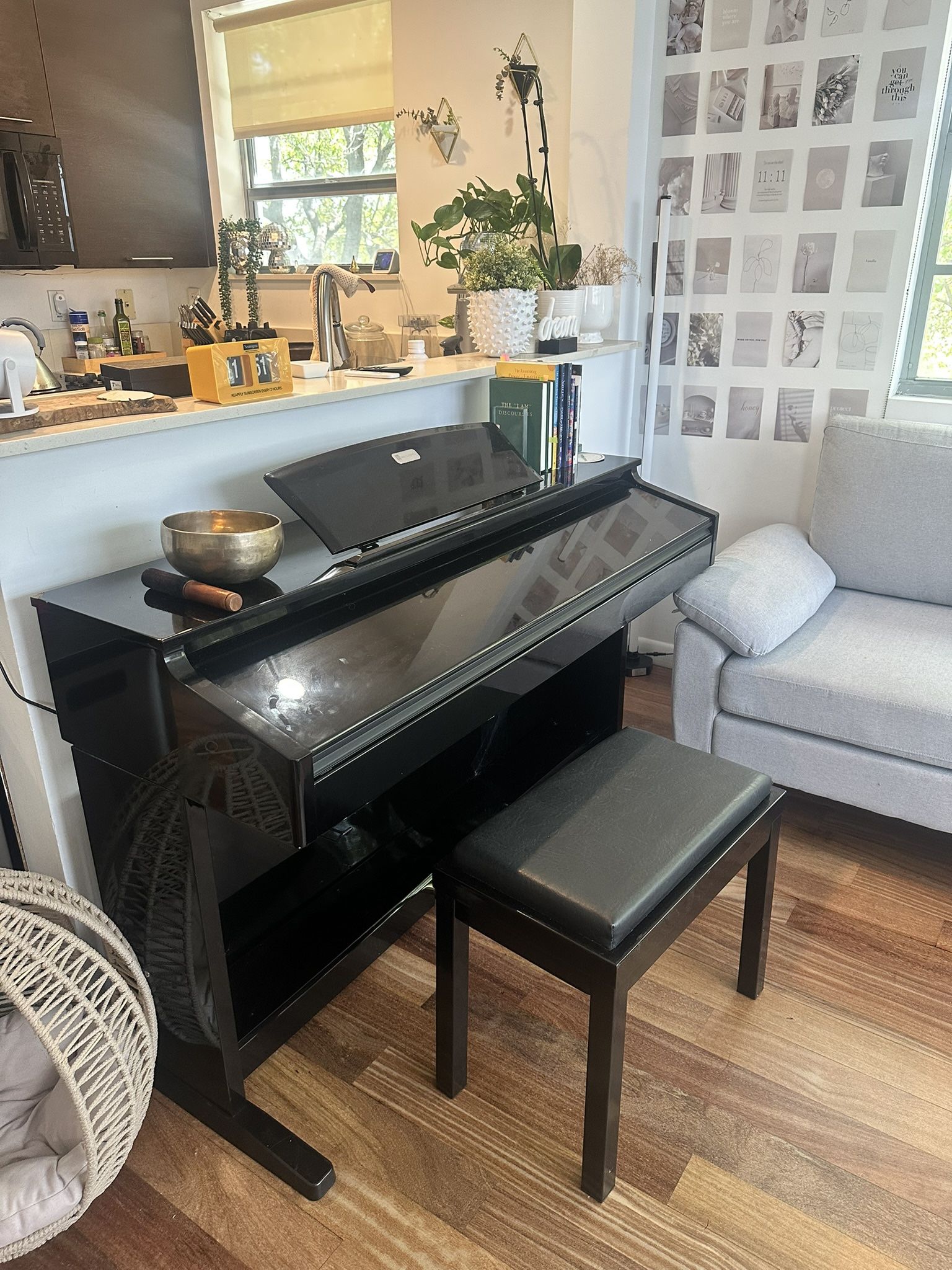 Piano | Electronic keyboard + Bench