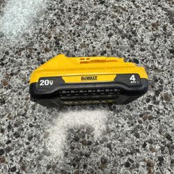 Dewalt 4ah Slim Battery Dcb240