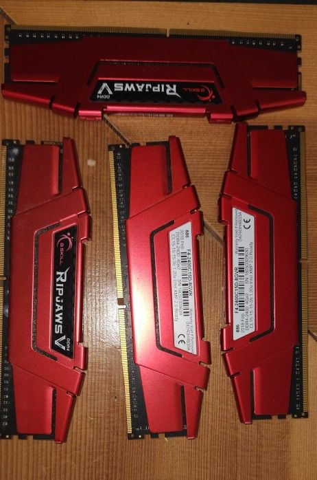 G. SKILL RIPJAWS V 4GB DDR4-2133MHz PC4-17000 1.2V SDRAM F4-2133C15D-8GVR