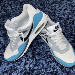 Women’s Sneakers Size 10.5