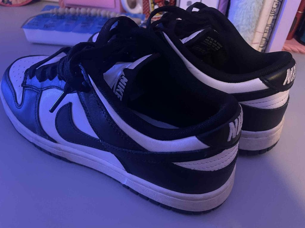 Nike Panda Dunks