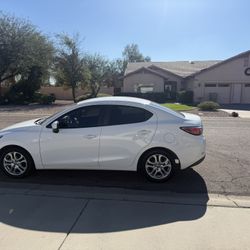 2016 Toyota scion ia 185k miles