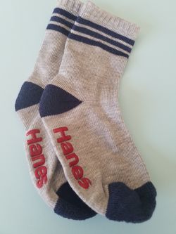 Boys Hanes socks