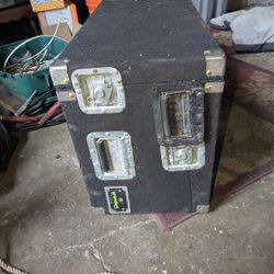 GRUNDORF AMP RACK / DJ EQUIPMENT 