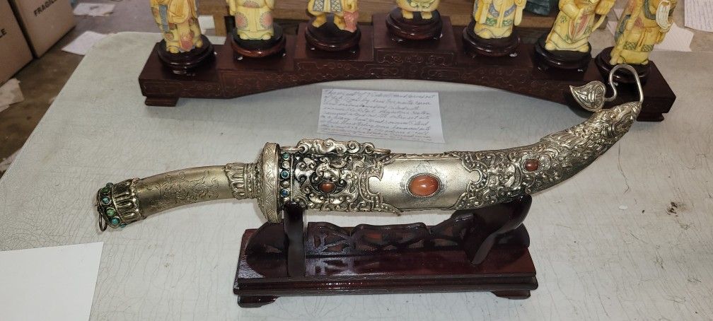 This Is A Replica Not A Weapon To Blade Is Blunted And Dull And This Is The Smallest Of A Set Of Three