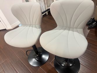 Set of 2 White Adjustable Bar Stools
