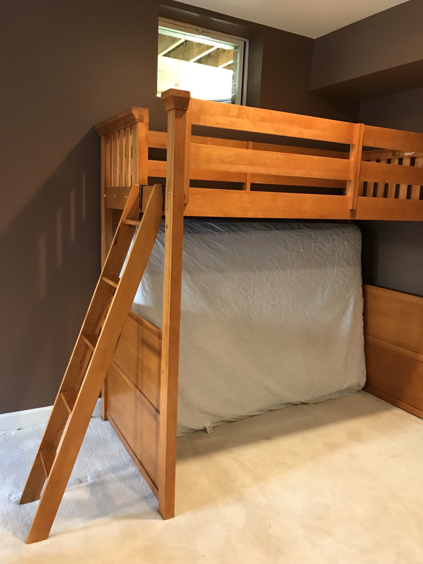 Full and twin size bunk bed (NEED GONE ASAP)