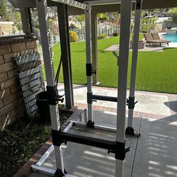 Squat rack