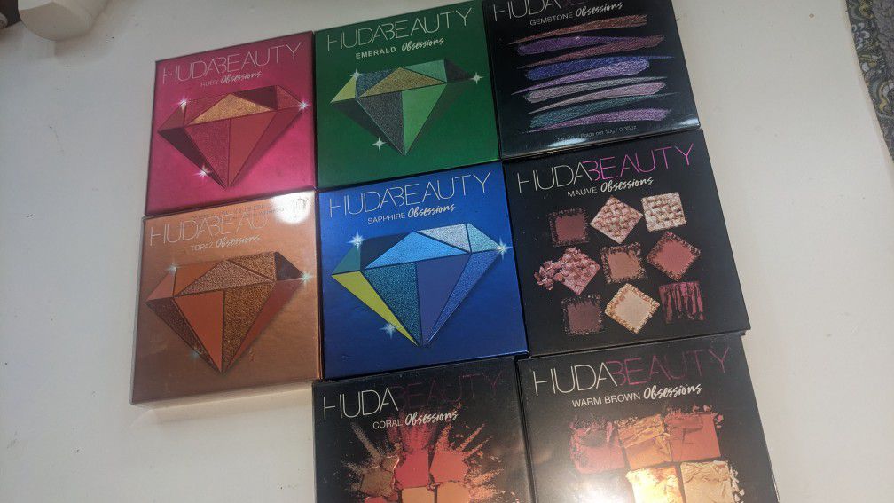 Huda Beauty Obsession Pallettes 