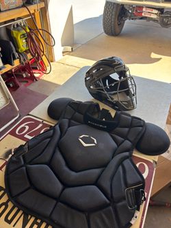 EvoShield Catcher's Chest Protector & All-Star Helmet