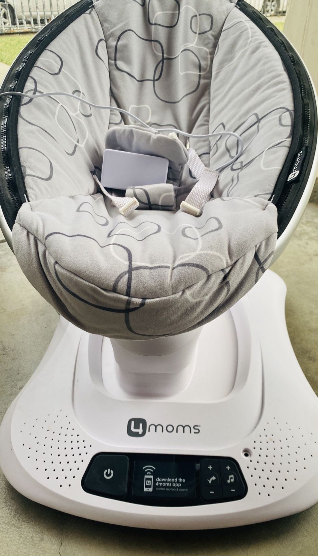 4 Moms Mamaroo