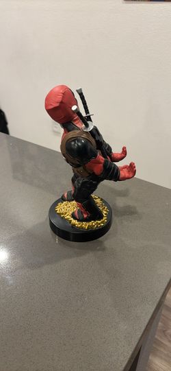 Deadpool controller holder