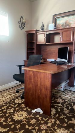 Free desk