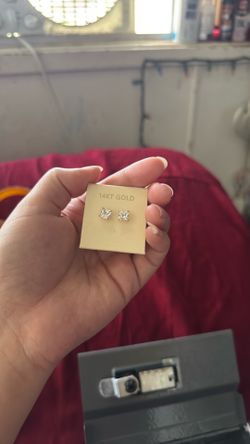 Men’s earring