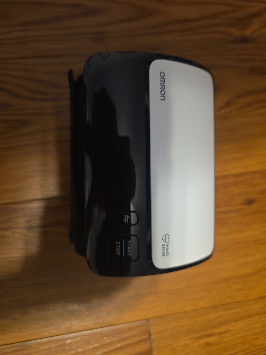 Omron Evolv blood pressure monitor