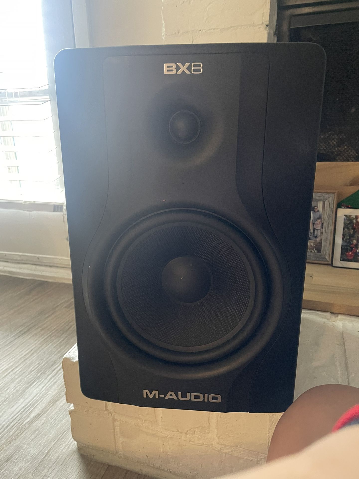 M-AUDIO BX8 CARBON BLACK