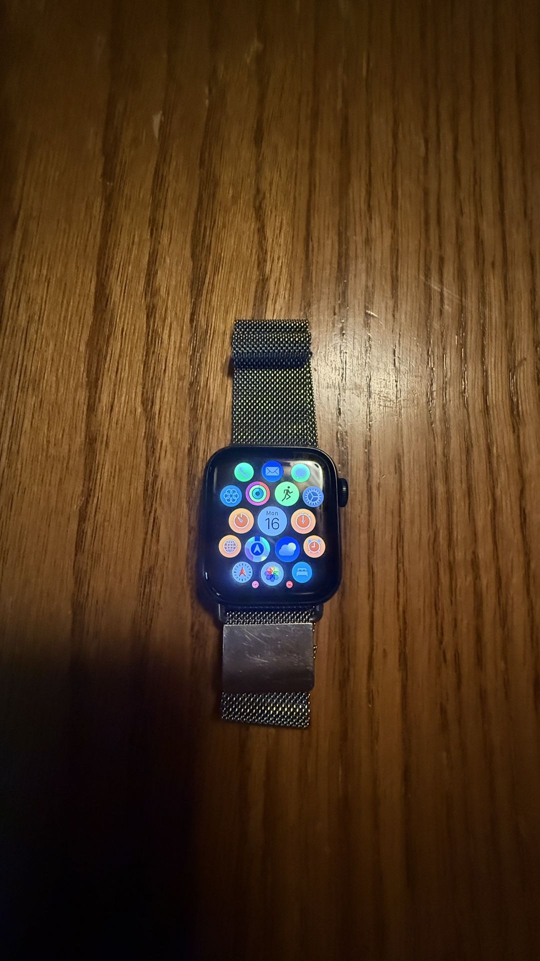Apple Watch SE (Second Generation)