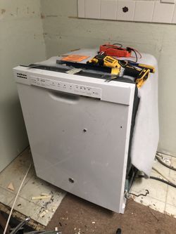 Like new dishwasher !! Needs gone