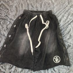 black hellstar snap shorts 
