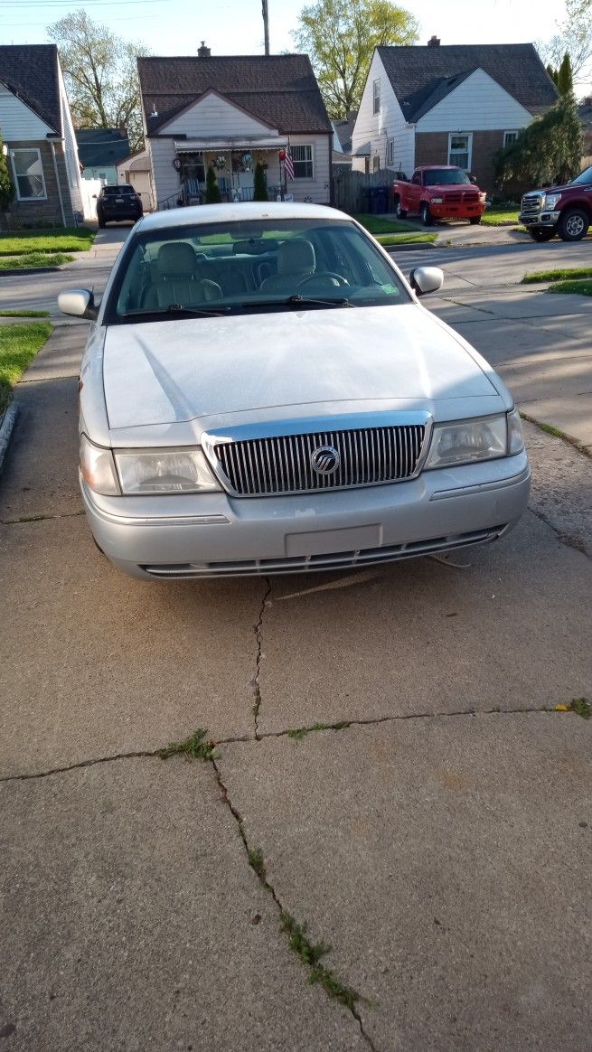 2003 Mercury Grand Marquis