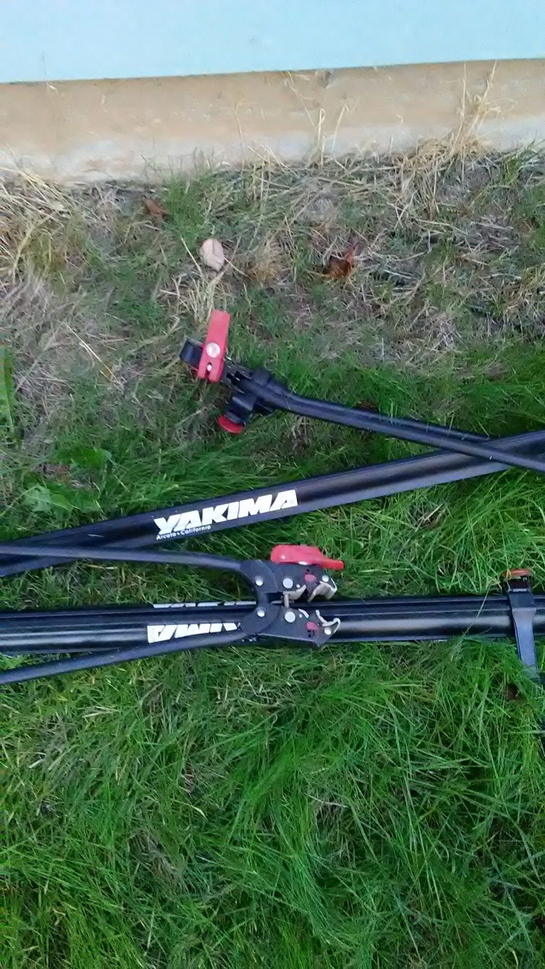 Yakima Arcata ca upright/roof bike rack