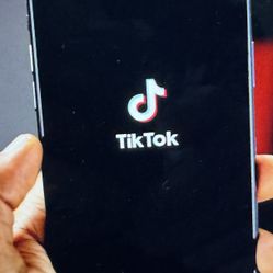 IPhone 15 ProMax W/Tik Tok 