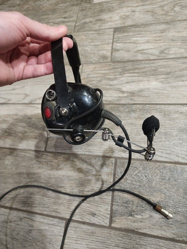 Vintage aviation headphones with microphone